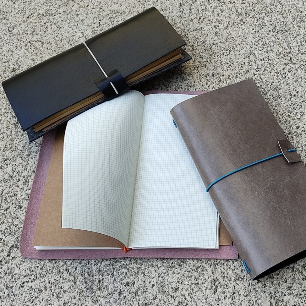 Cuadernos de piel de ATQ2eme