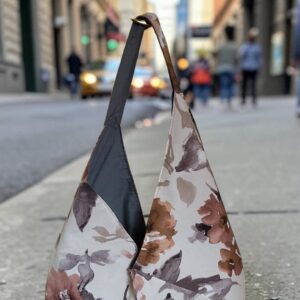 Bolso origami flores en la calle